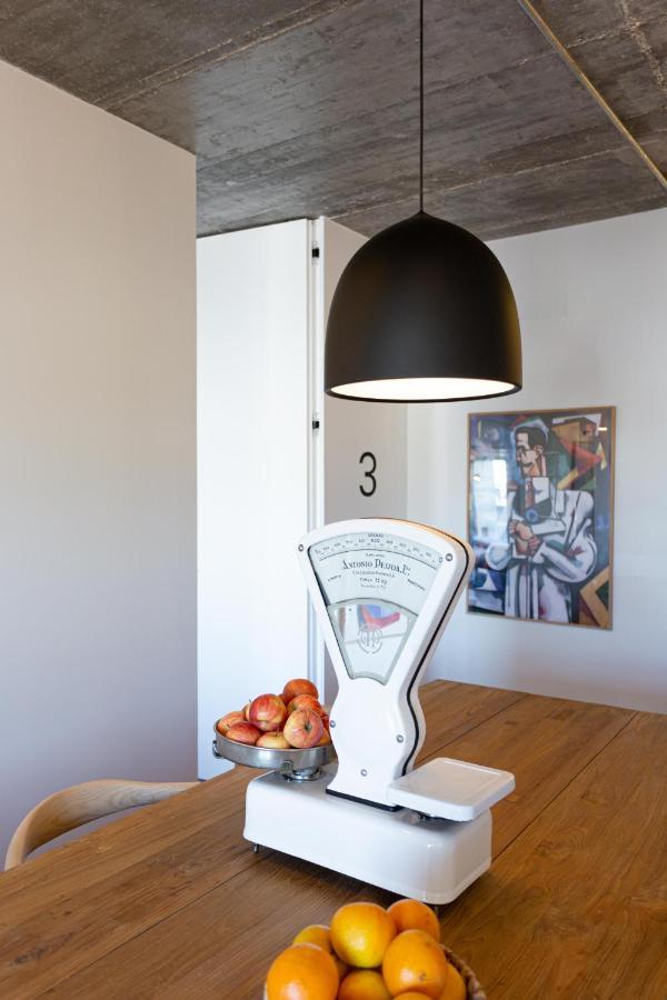 Columbano - Boutique Ensuites, Cokitchen & Parking Gæstehus